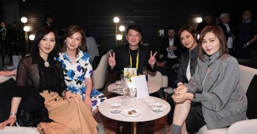 关之琳同场2旧爱 大方合照前任女友