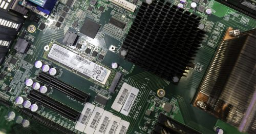 美对马关税比预期高 科技股再崩跌！