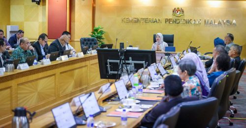 教长关注教师负担沉重 坦言须寻求彻底解决方案