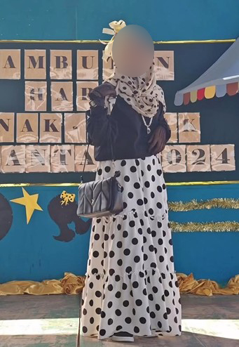 扎拉生前多才多艺，踊跃参加各种课外活动。