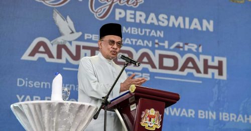 首相：降油价并非易事 补贴只给我国人民