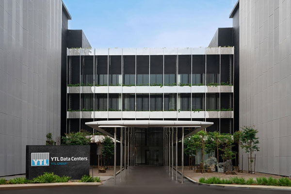 英伟达与杨忠礼集团合作开发人工智能基础设施，图为与杨忠礼集团在柔佛州建设的人工智能数据中心。