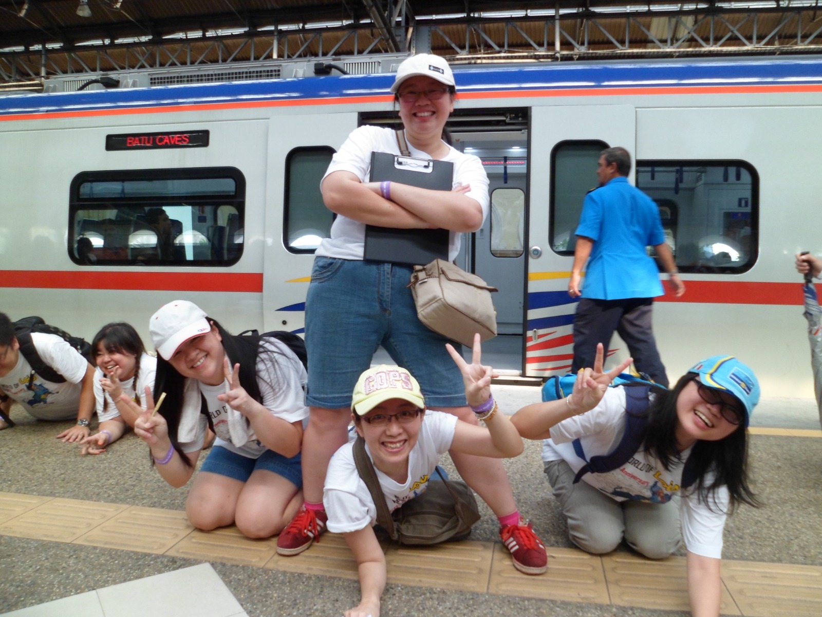 看好文：学习现场｜遇见文化汽车寻宝 新古毛不见不散