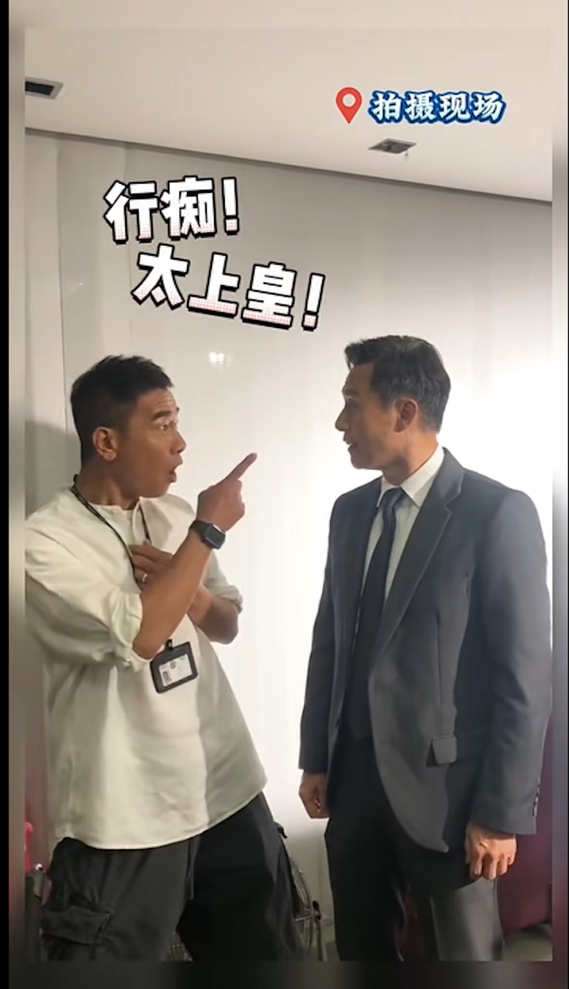 张国强和陈小春27年前在《鹿鼎记》合作。