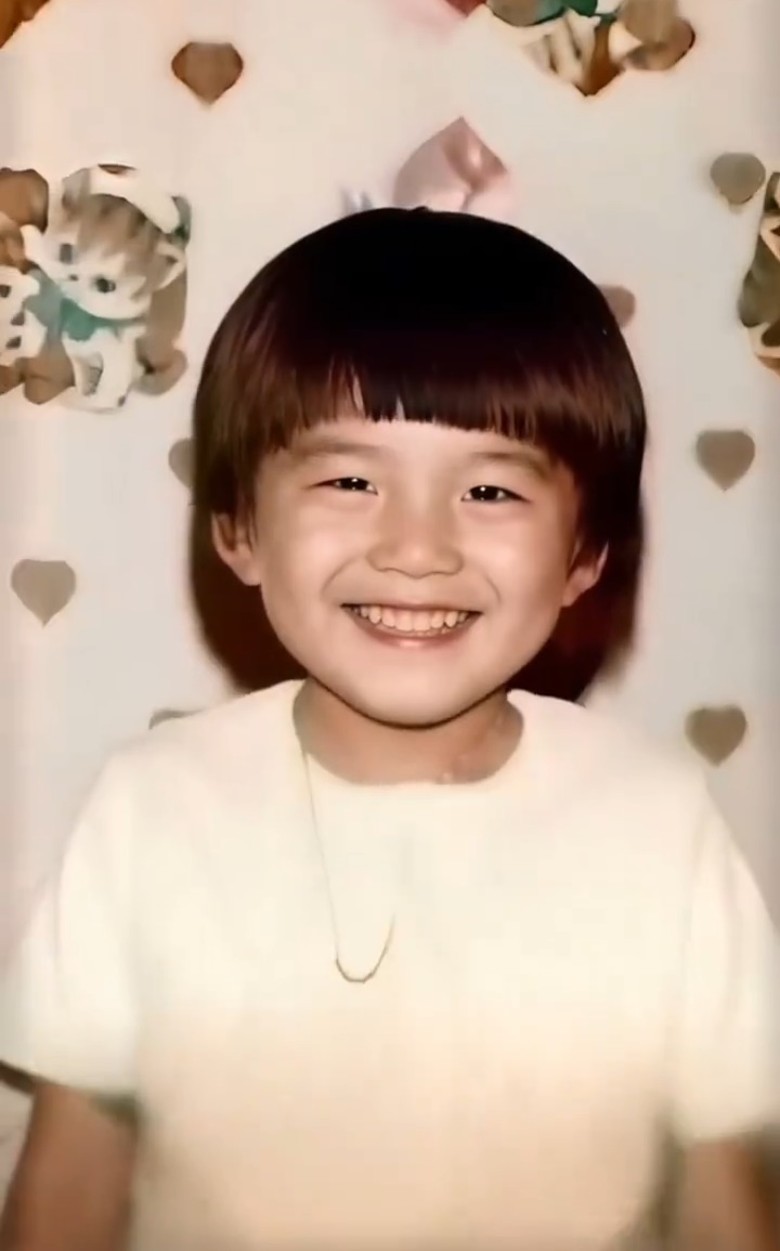 周杰伦小时候也是剪西瓜头。