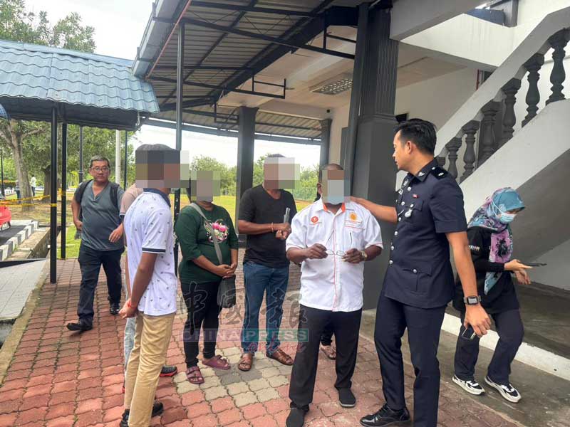 恐怖校园暴力！中一女生校厕内四肢被绑 2同龄被告被控