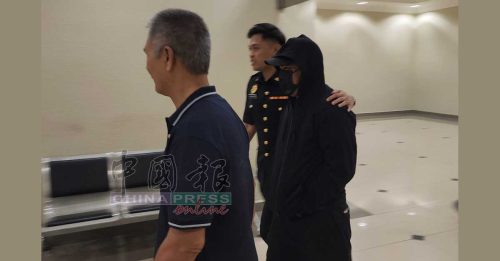 改口承认40收贿罪 前警局局长 罚2万