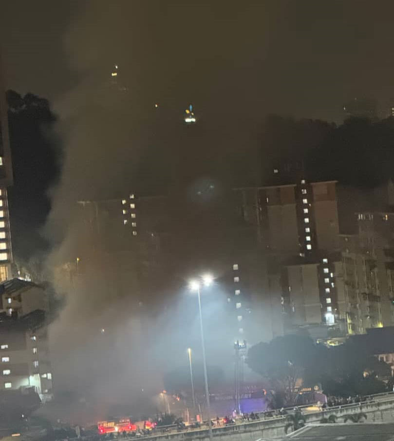 独家｜班底达南深夜大火！整排店屋陷火海