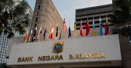 再创逾10年新高 国行最新储备1213亿美元