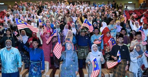 医院诊所也“一屋一国旗” 新闻局：增添国庆气氛