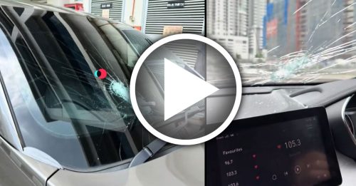 铁条坠落刺穿挡风玻璃 夫妇驾车途中 惊险逃过一劫