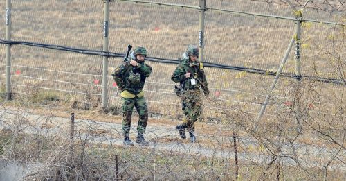 韩军方：对朝鲜侵犯军事分界线 进行警告射击