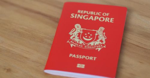 疑似易华仁女儿 遭褫夺新加坡公民权