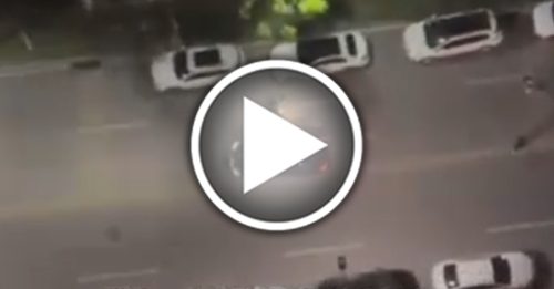 男子因情感纠纷 驾车故意撞人致2死！