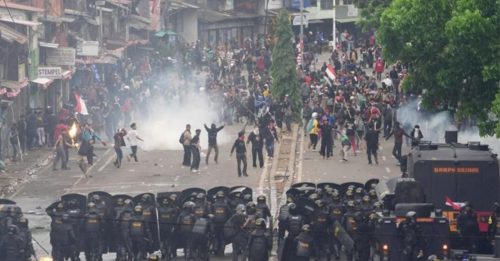 普拉博沃：部分示威活动 构成叛国罪和恐怖主义