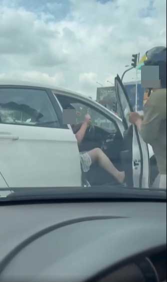 惊！女子闯购物中心 持刀随机攻击 至少6人被刺伤