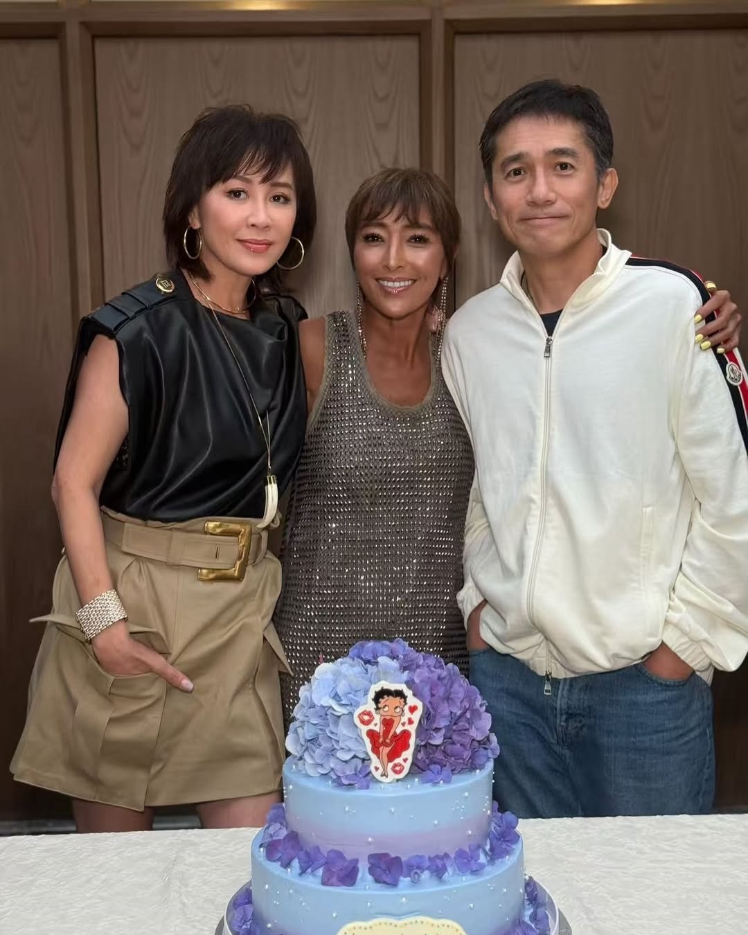 刘嘉玲与梁朝伟。