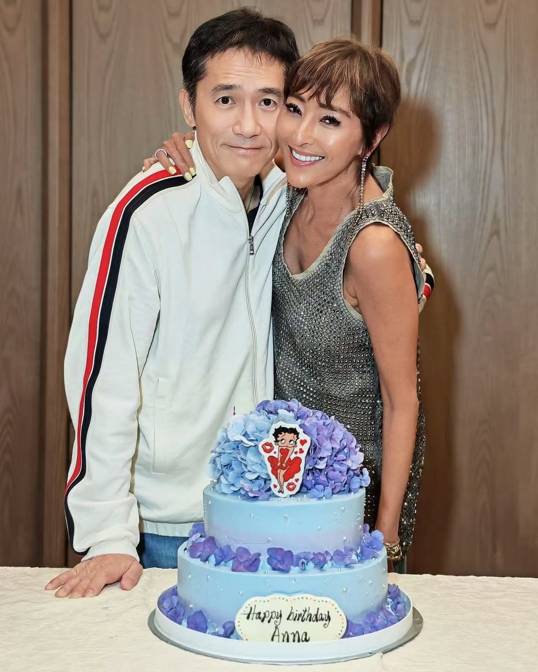 上山诗钠生日派对星光熠熠 梁朝伟刘嘉玲唐鹤德齐到贺