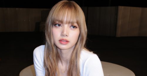 Lisa潮裤标语超呛 穿出社畜日常