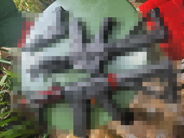 反贪会起获总值逾6万3000令吉的现金、数包毒品及仿制武器。