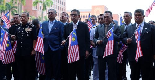 登记局1633场“关爱服务计划” 处理逾2万无证件申请