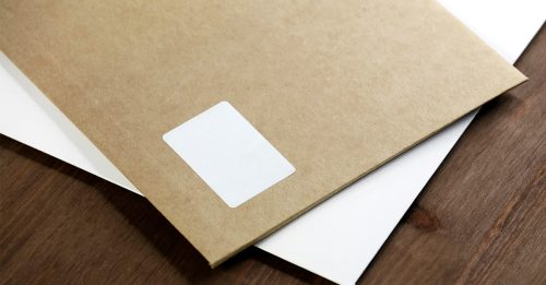 儿疑在托儿所遭虐待 母苦等8个月 等到一封信