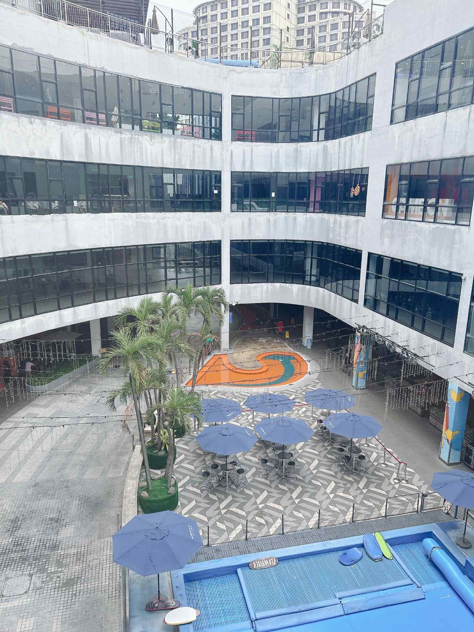 八打灵再也多区突发停电 万达广场 受影响