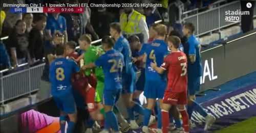 英冠｜揭幕战场面失控   两队多人爆发混战