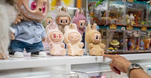 Labubu吸金力惊人 泡泡玛特半年净利飙近4倍！