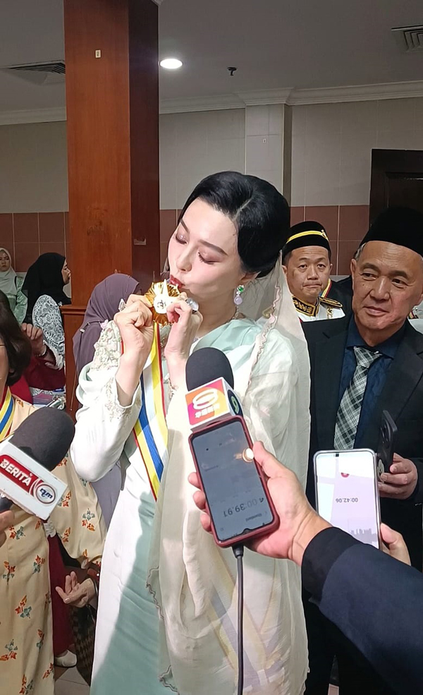 范冰冰开心获拿督荣誉 承诺为甲州带来更多故事