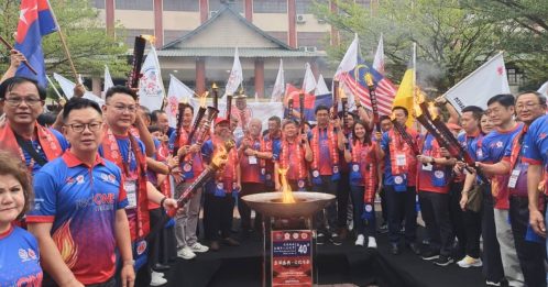 历时逾3个月 全国华人文化节“南方薪火”火炬队抵新山