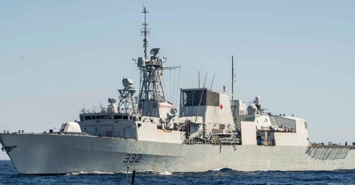 加澳军舰驶入台海 中国官媒：解放军全程跟踪