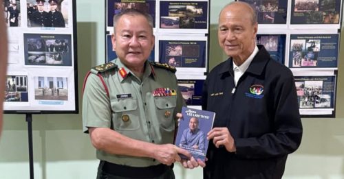 李霖泰与陆军中将林英成会面