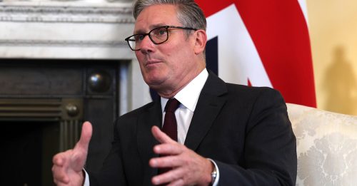 英国近90万人连署 要求斯塔默立即举行大选