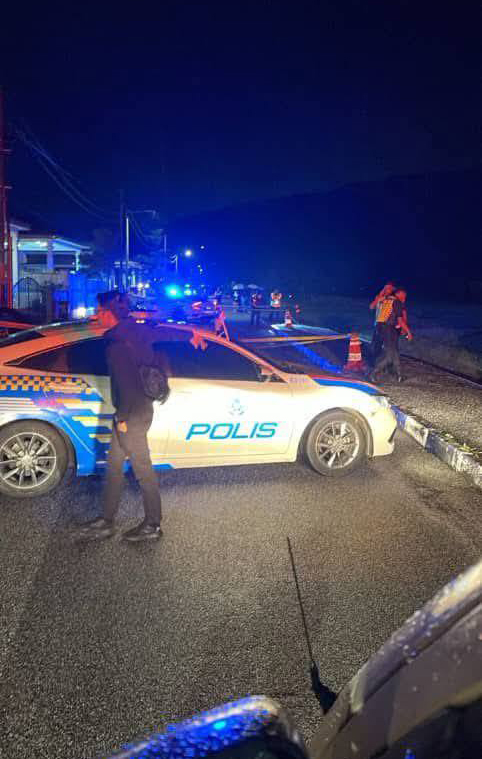 警方在事发后，将现场围起来，禁止民众靠近。