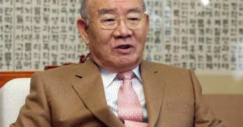 死后4年仍未下葬 独裁者全斗焕 骨灰放自家庭院