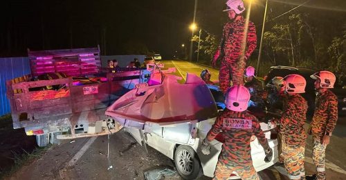 骇人车祸！轿车撞5吨重罗厘 华青遭恐怖分尸