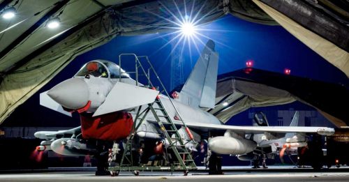 应对俄罗斯挑衅 英国战机波兰上空巡航