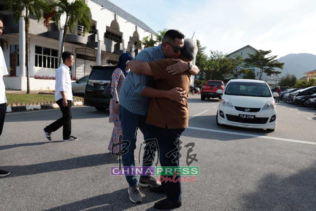 阿克马案过堂 庭外不复热闹