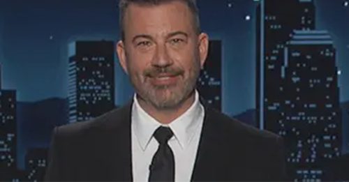 吉米夜现场复播 轰政府封杀“不美国”