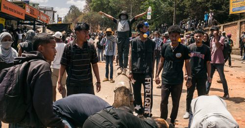 马达加斯加抗议酿22死 总统宣布解散政府