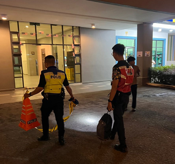 事发后，警方到场展开调查工作。