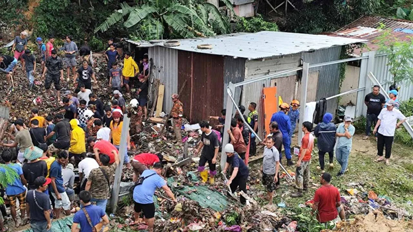 经过逾5小时的搜寻行动，救援单位寻获6名被埋的遗体，以致死亡人数累计7人。