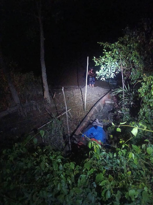 消拯队在事发地点展开搜救行动，但一无所获。