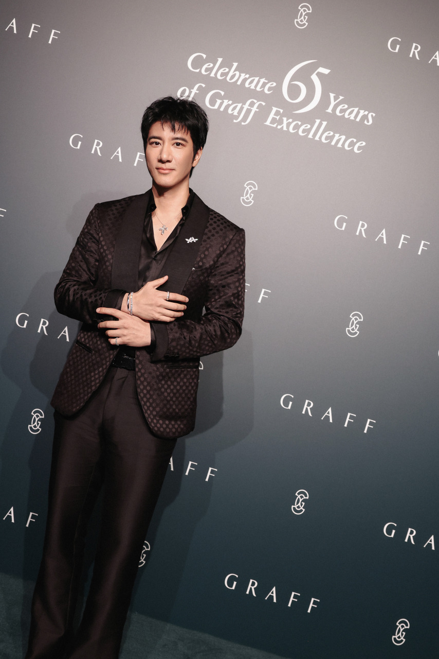 王力宏被问近期绯闻。