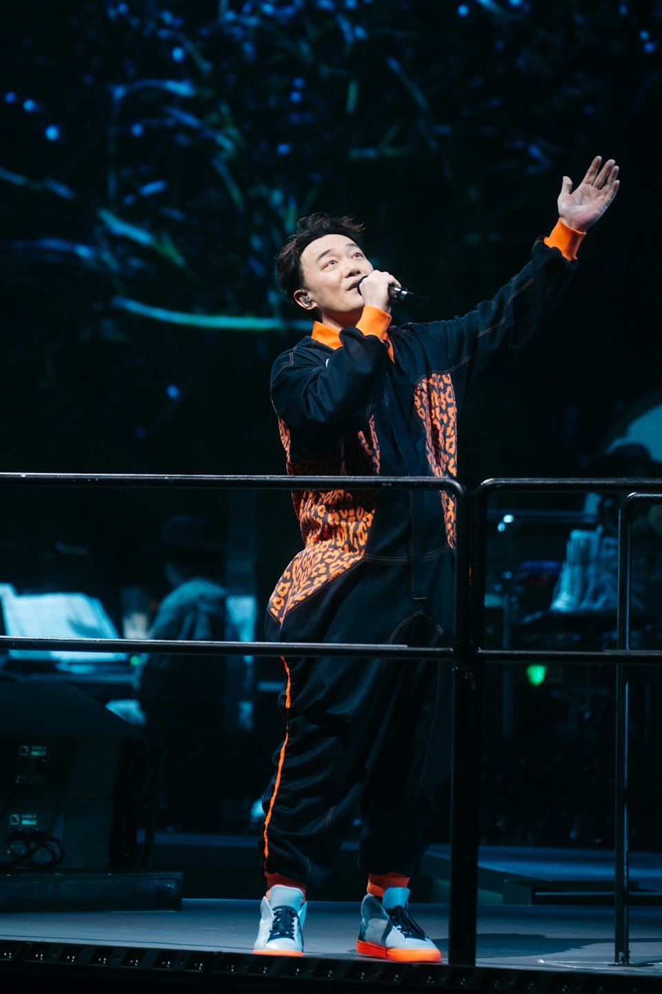 陈奕迅完成世界巡回演唱会后终于可以休息。