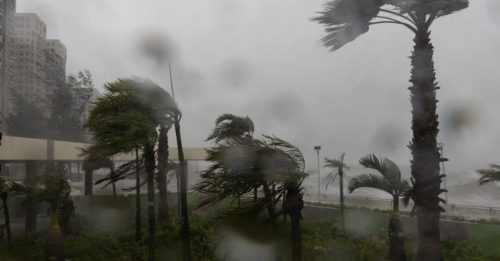 台风桦加沙来袭｜驻港澳领事馆 促大马人留室内