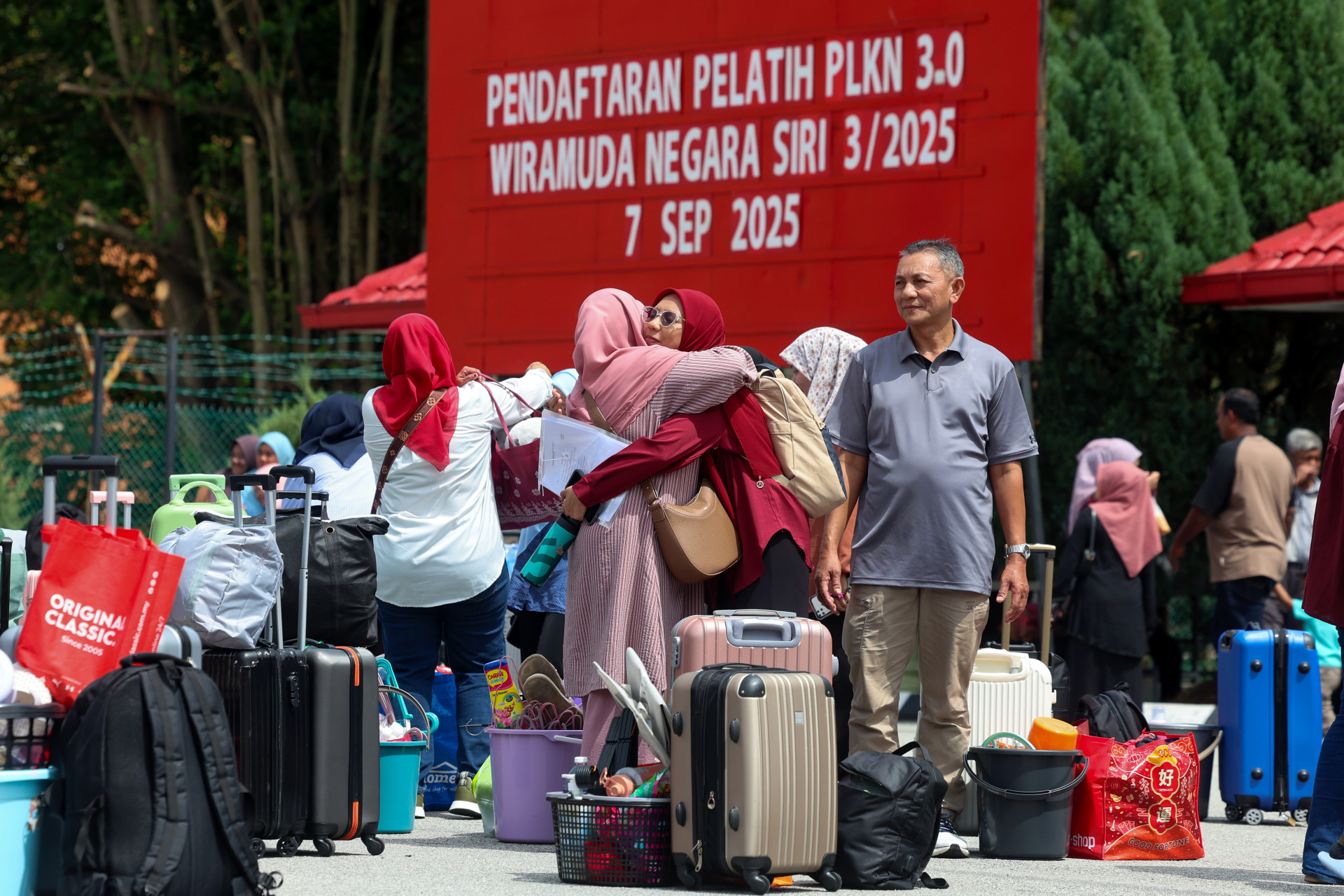 国民服务 20%退出 529学员报到