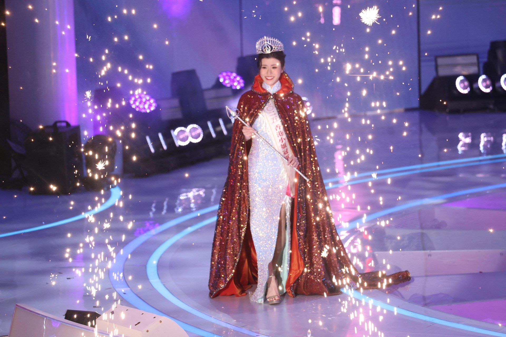 出炉港姐人缘欠佳 落选佳丽一反应见真章