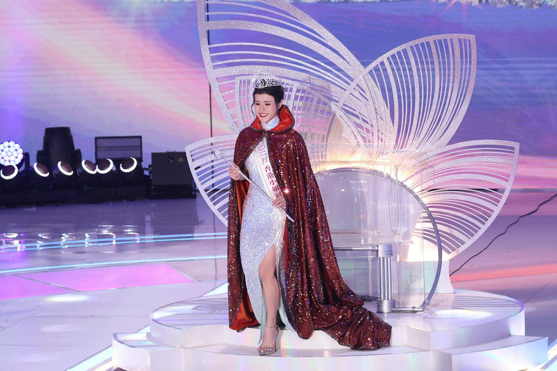 出炉港姐人缘欠佳 落选佳丽一反应见真章